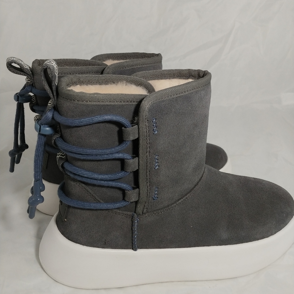 Ugg Adjustable strap boots - 7 grey adjustable winter snow suede